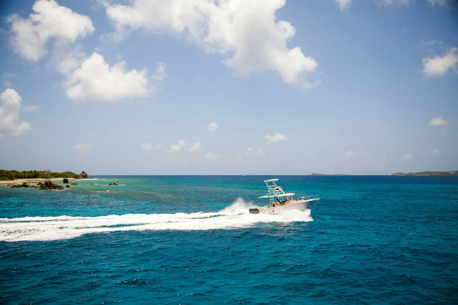 One-day speedboat trips
